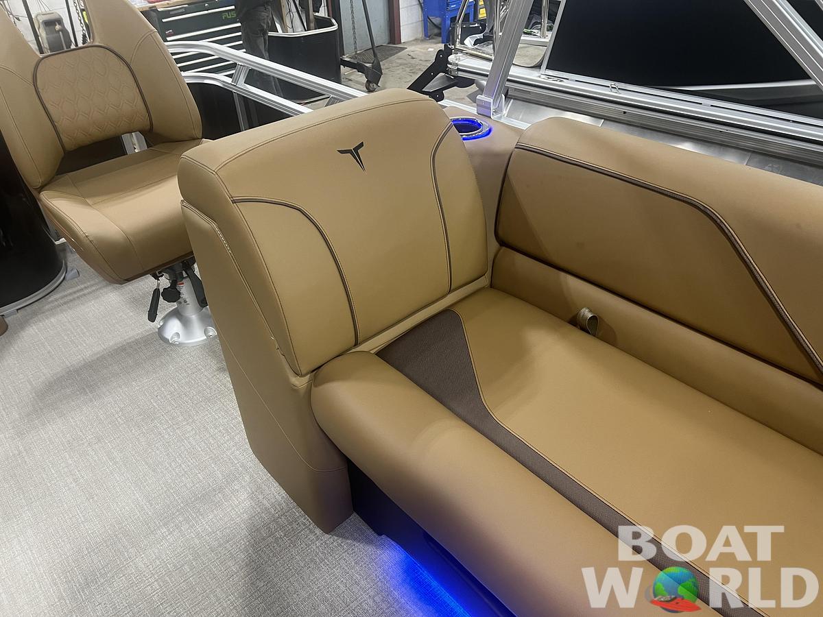 2026 Tahoe Pontoons Sport 2385 Center Console Fish Tritoon