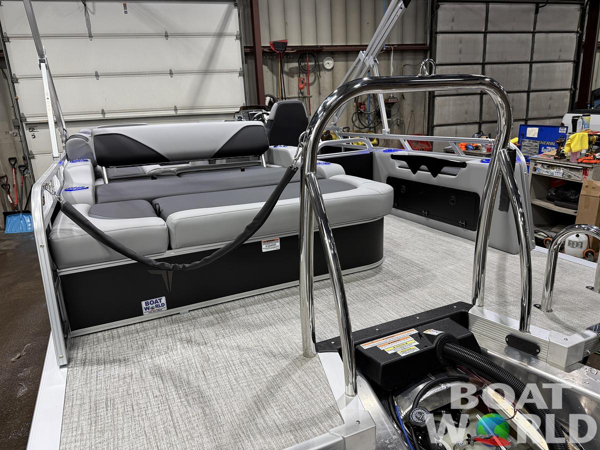 2026 Tahoe Pontoons Sport 2385 Swingback (VRB) Tritoon 