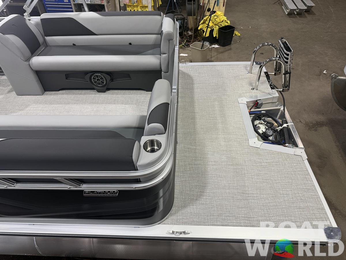 2027 Tahoe Sport 2380 Quad Lounge & 4-Stroke $32995