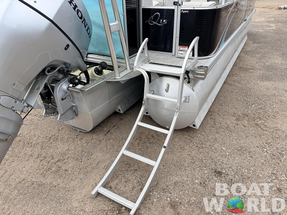 Used 2019 Qwest 822 LS Tritoon & 150HP Honda 4Stroke -$29,995