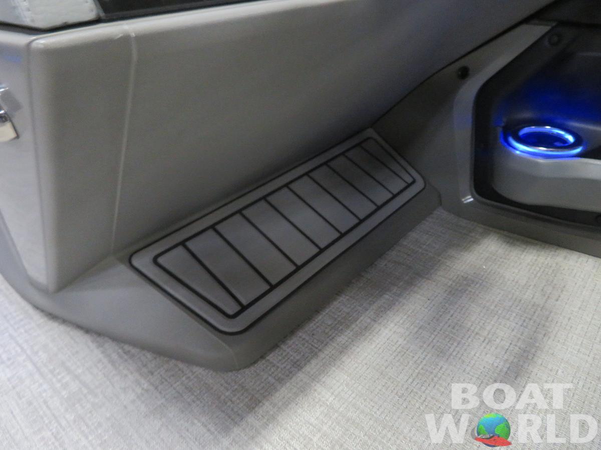 2024 Tahoe Pontoons Cascade 2385 Swingback (VRB) & Honda 4-Stroke EFI