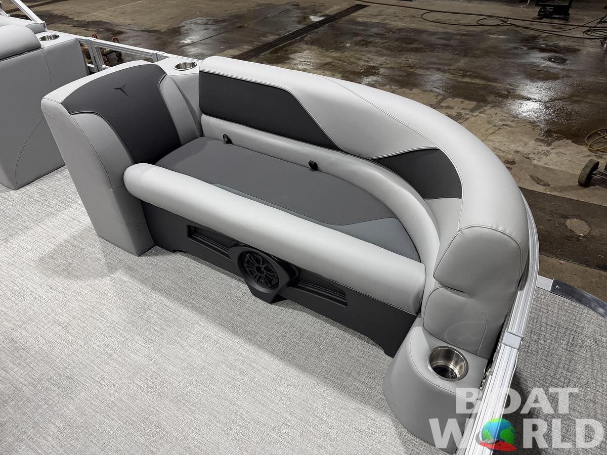 2026 Tahoe Sport VRB 2385 Swingback & 4-Stroke $34995