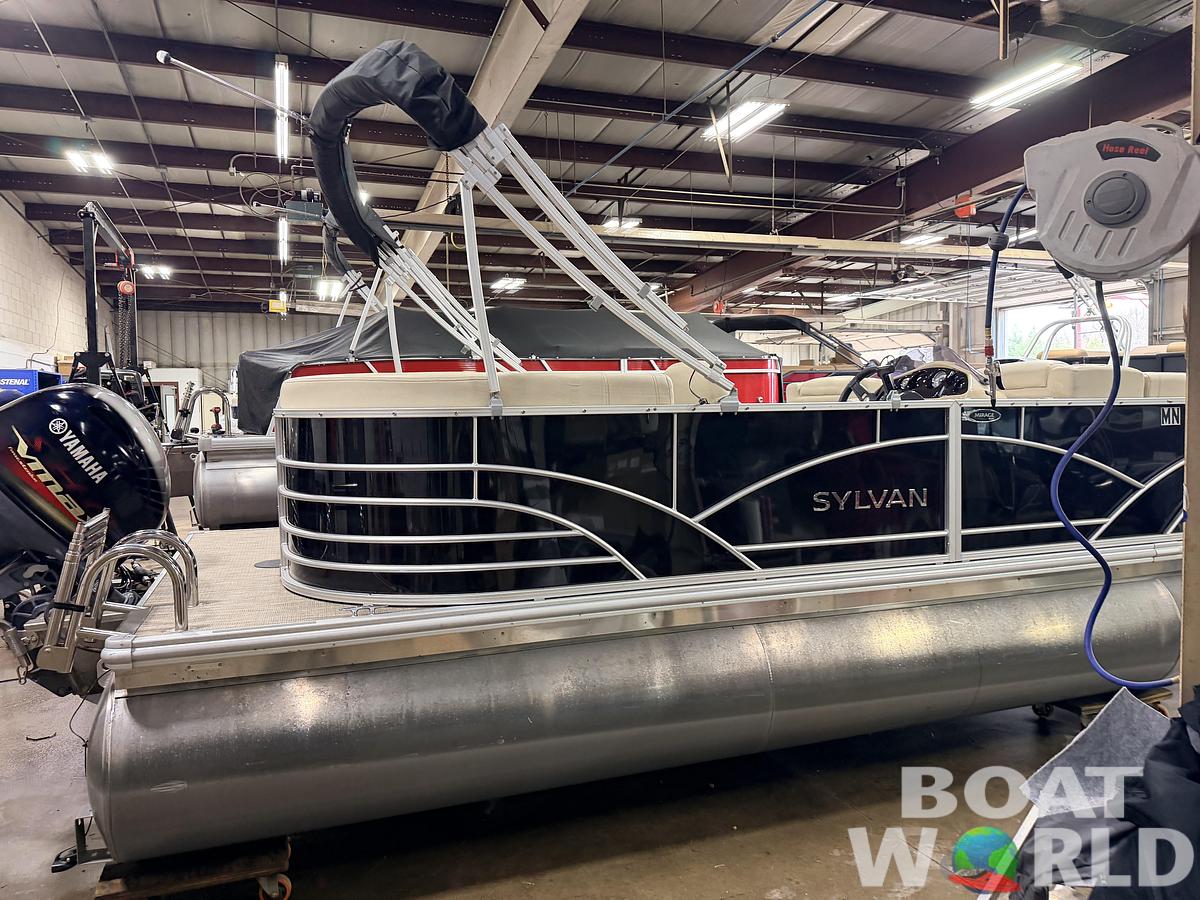 Used 2019 Sylvan MIrage 820 LZ Quad Lounge & 90HP Yamaha -$27,995