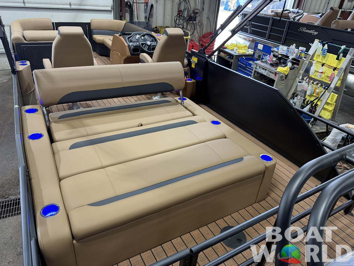 2027 Bentley 300hp Swingback Legacy 243 Tritoon $69995