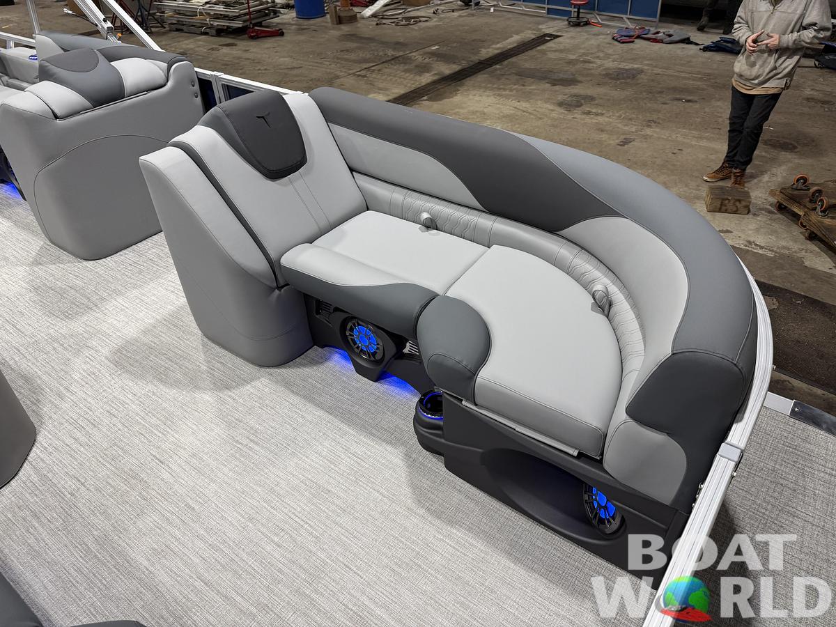 2026 Tahoe Pontoons LTZ 2385 Swingback (VRB) Tritoon