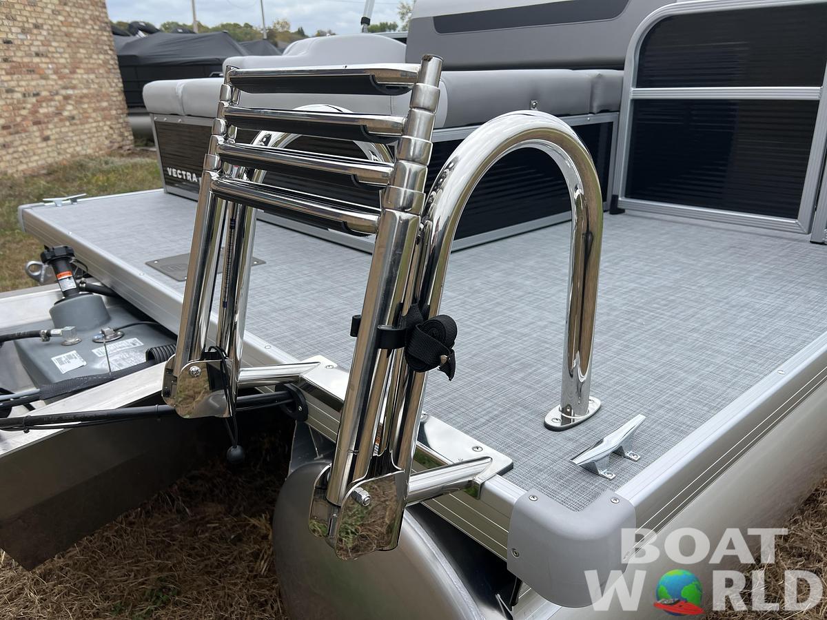 2026 Princecraft Vectra 23 RL Dinette Swingback Pontoon