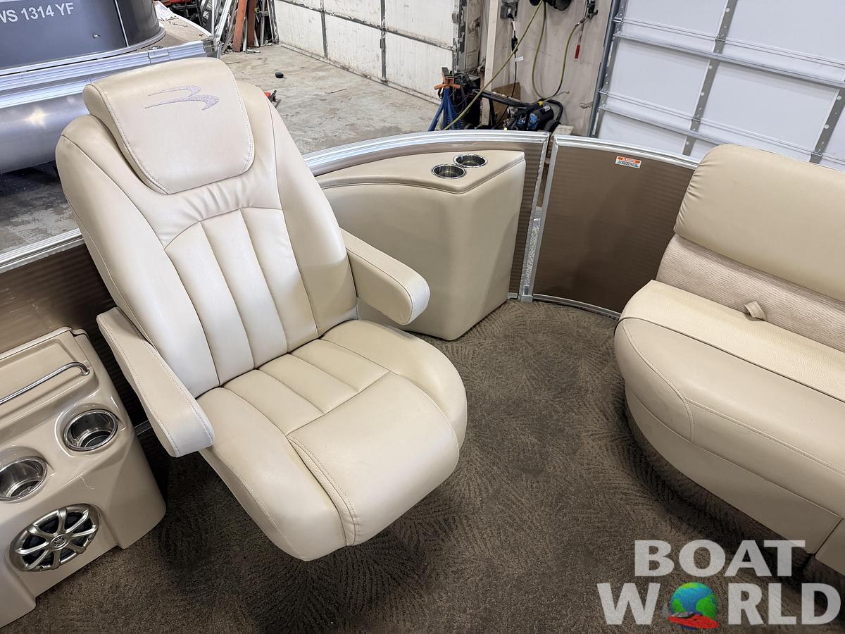 Used 2014 Bennington 2375RL & 70HP Yamaha 4Stroke - $21,995