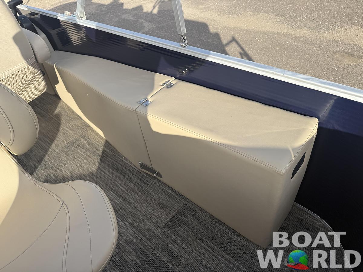 Used 2022 Sweetwater 21' Quad Fish Pontoon