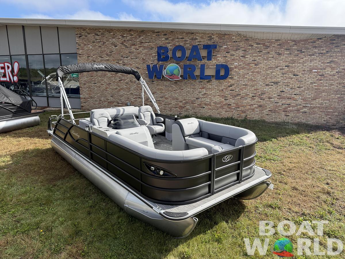 2026 Bentley Pontoons Legacy 220 Swingback 