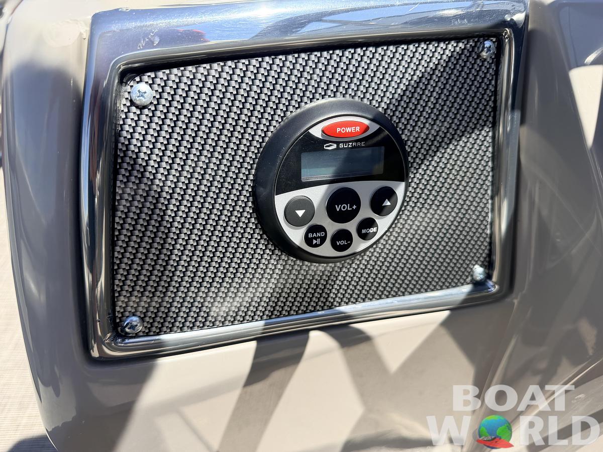 Used 2016 Premier 220 Explorer
