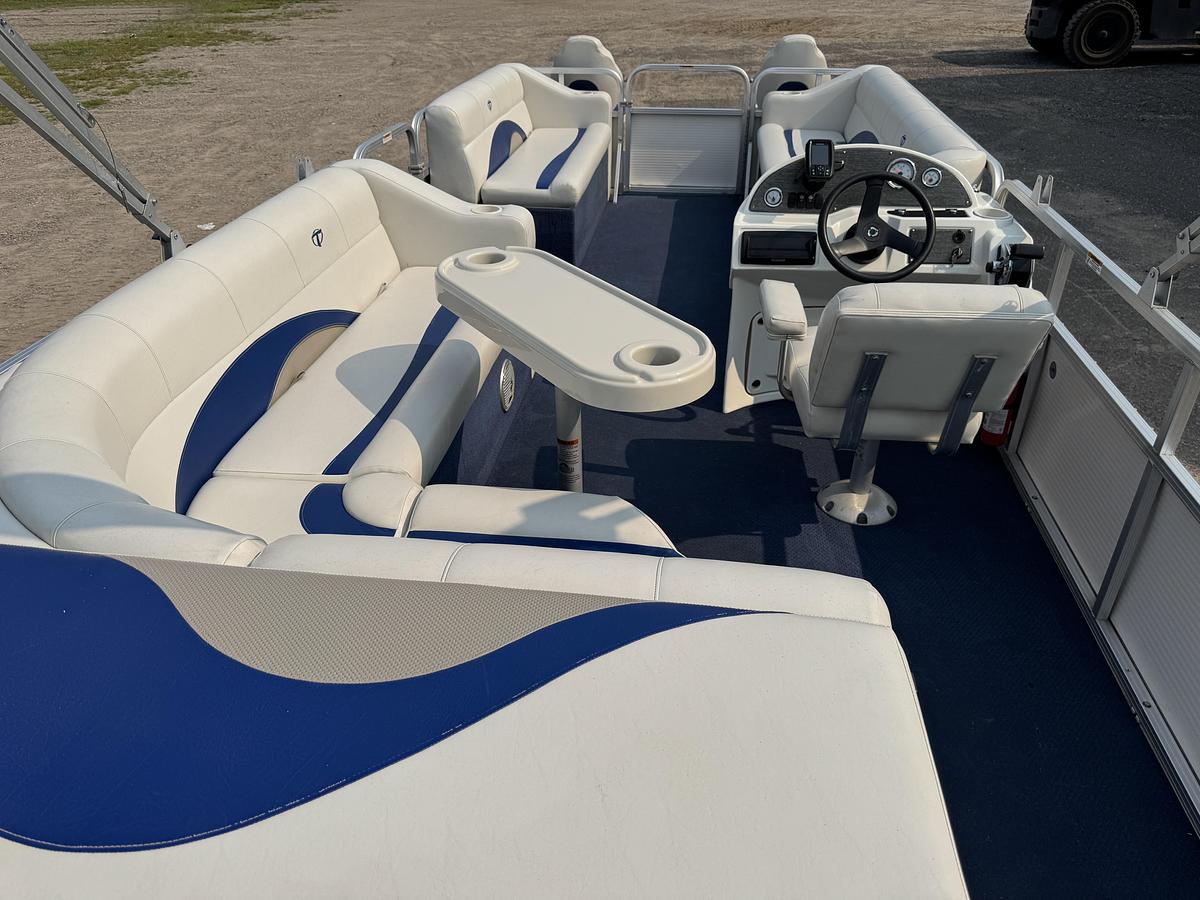 Used 2008 Tahoe Pontoons 24 Bow Fish Pontoon
