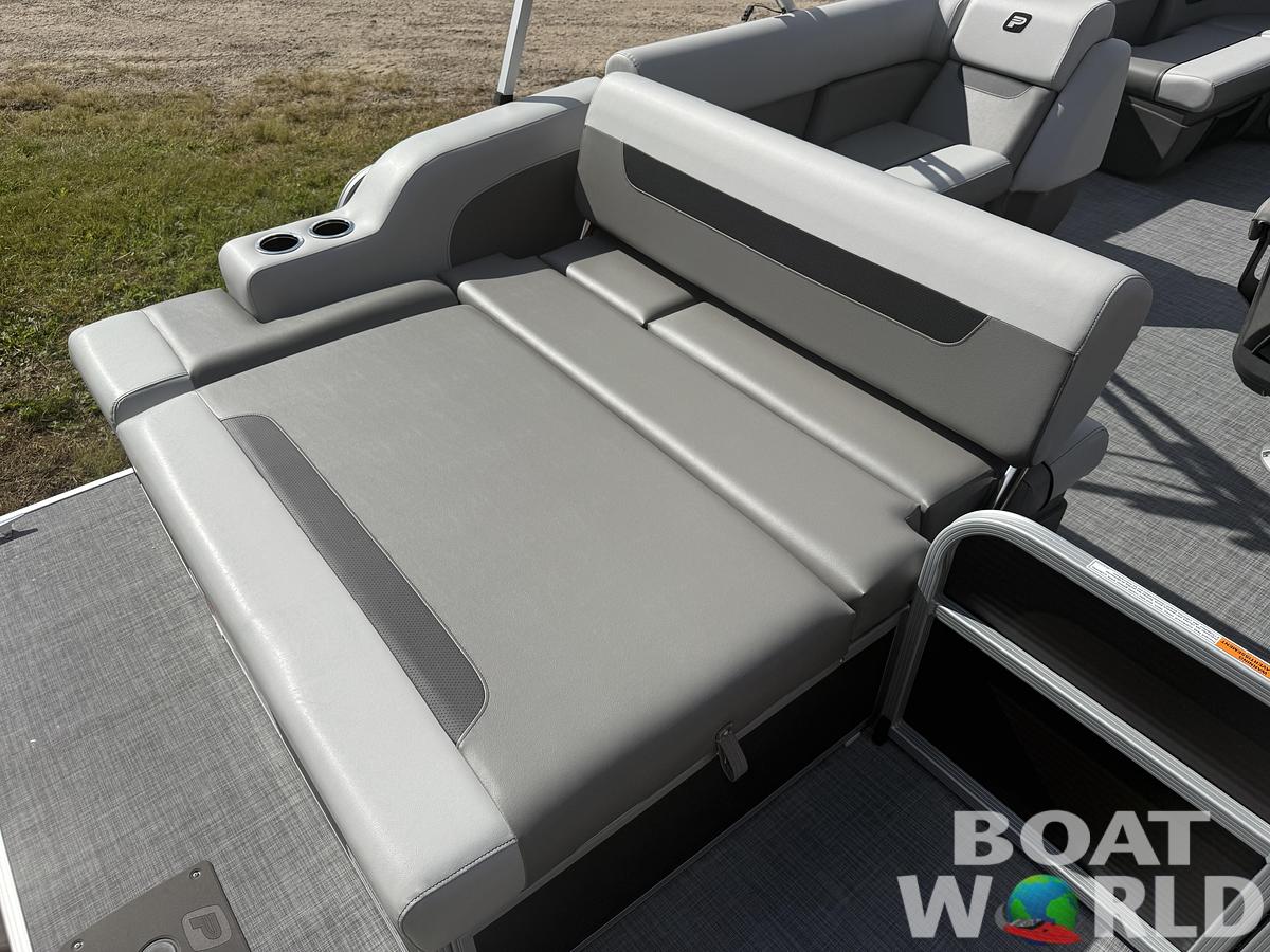 2026 Princecraft Vectra 21 RL Swingback Lounge Pontoon & Mercury 4-Stroke EFI
