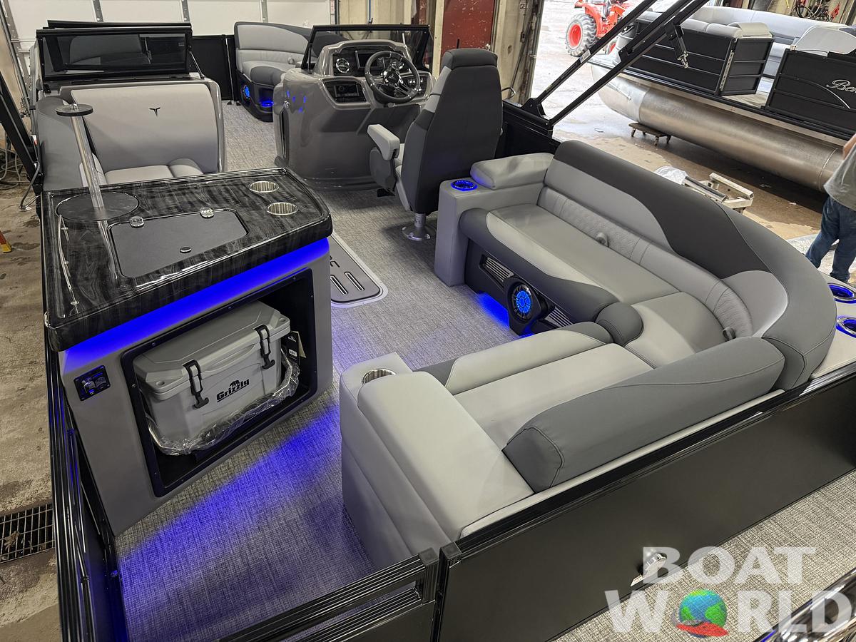 2026 Tahoe LTZ 300HP 2385 Elite Windshield $69995