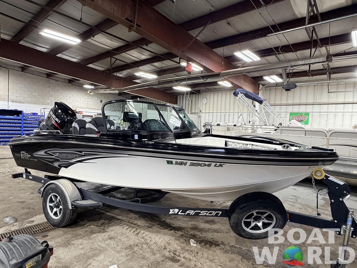 Used 2016 Larson FX 1850 DC Fiberglass Fishing Boat