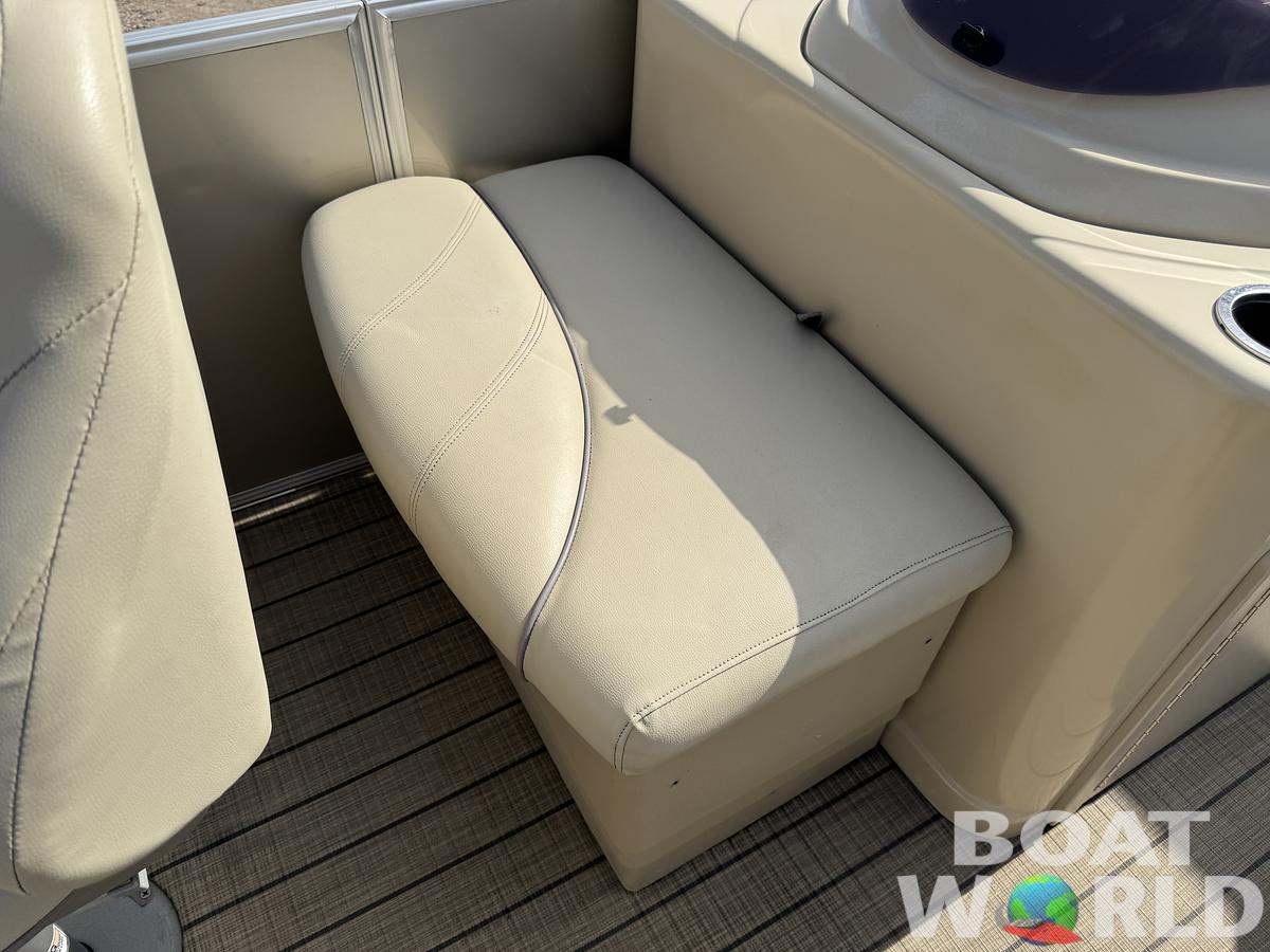 Used 2018 Sylvan Mirage 820 4-PT Pontoon
