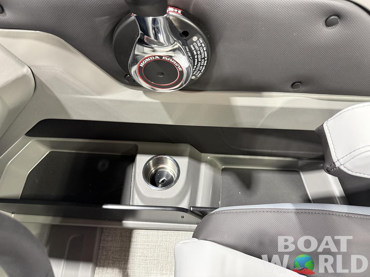 2027 Tahoe LTZ 2385 VRB SE Swingback Pontoon $42995