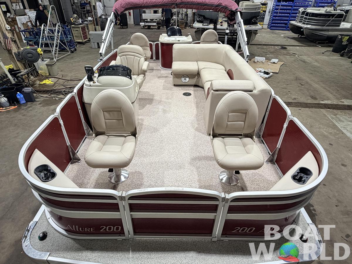 Used 2016 Weeres 200 Allure Fish Pontoon
