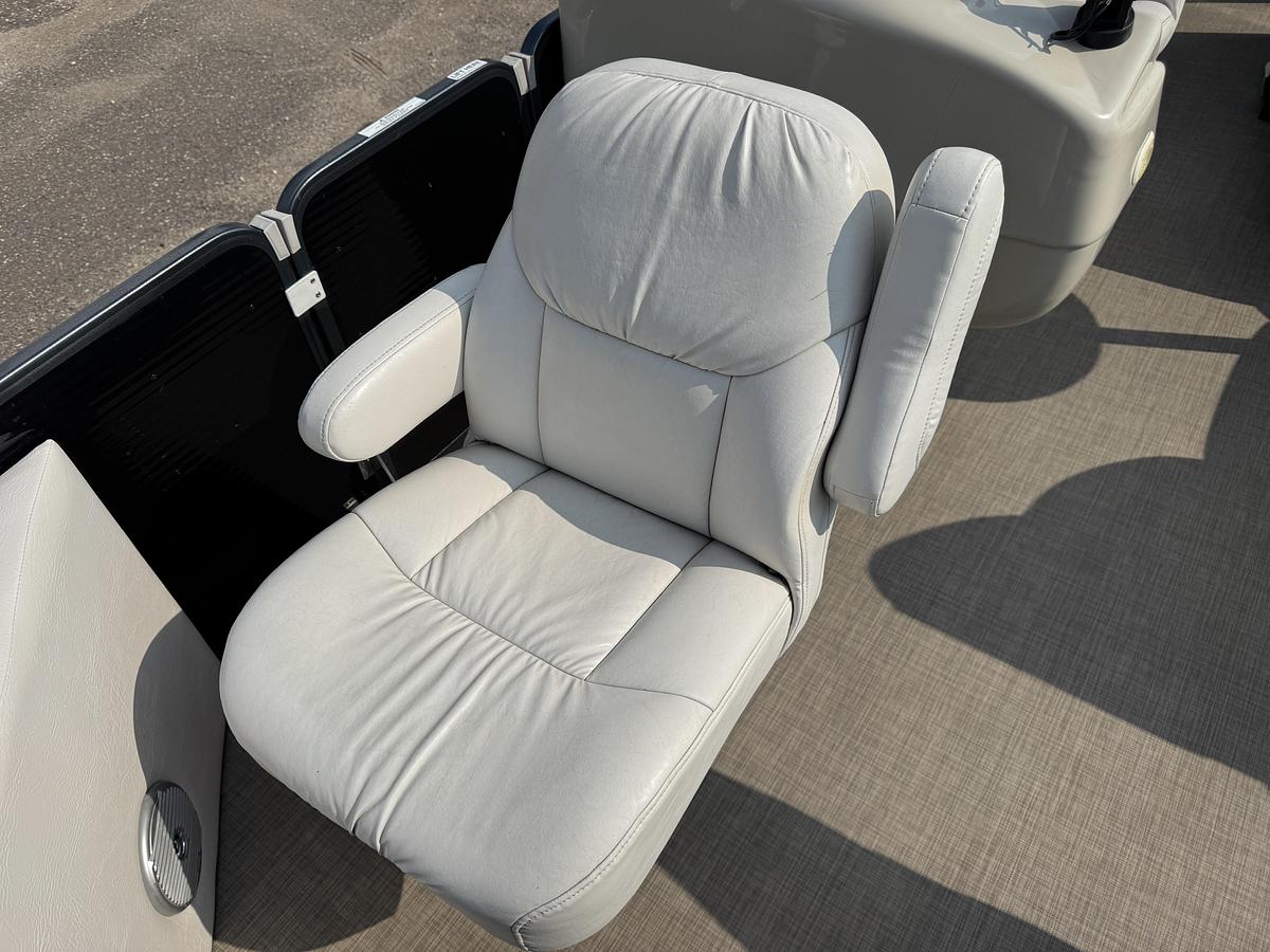 Used 2017 Palm Beach Cast Master 200 Pontoon WITH Sea Legs