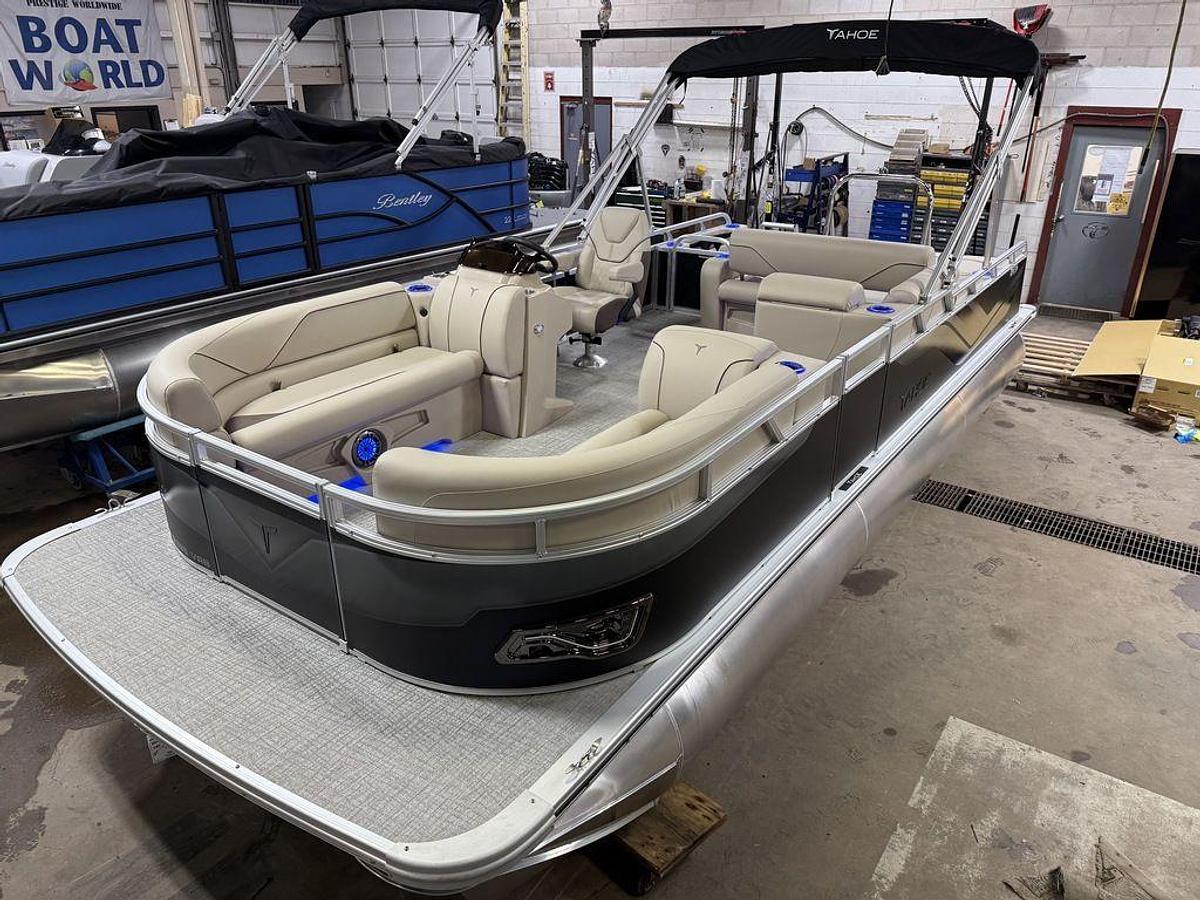 2025 Tahoe Pontoons Sport 2385 Swingback (VRB) Tritoon & Honda 4-Stroke EFI