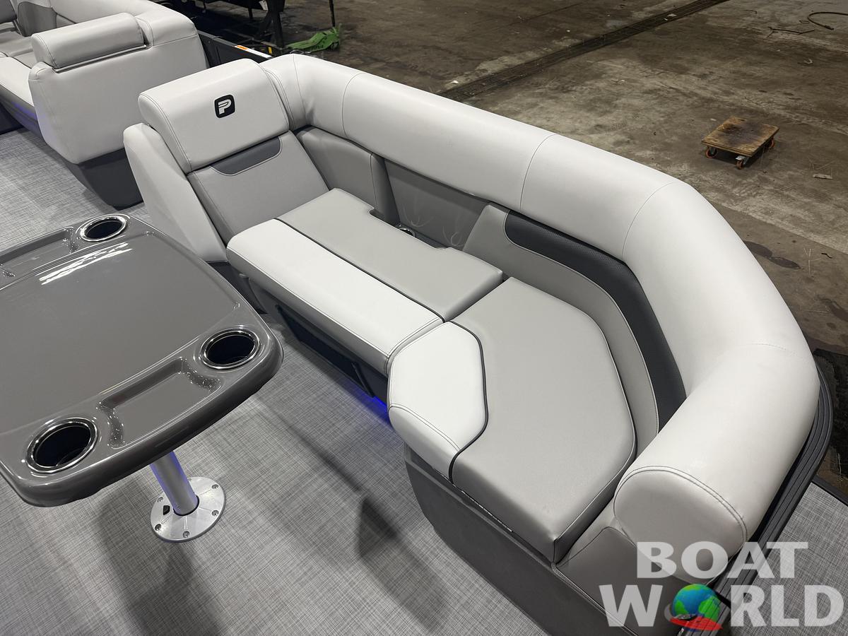 2026 Princecraft Vectra 23 RL Swingback Lounge Pontoon