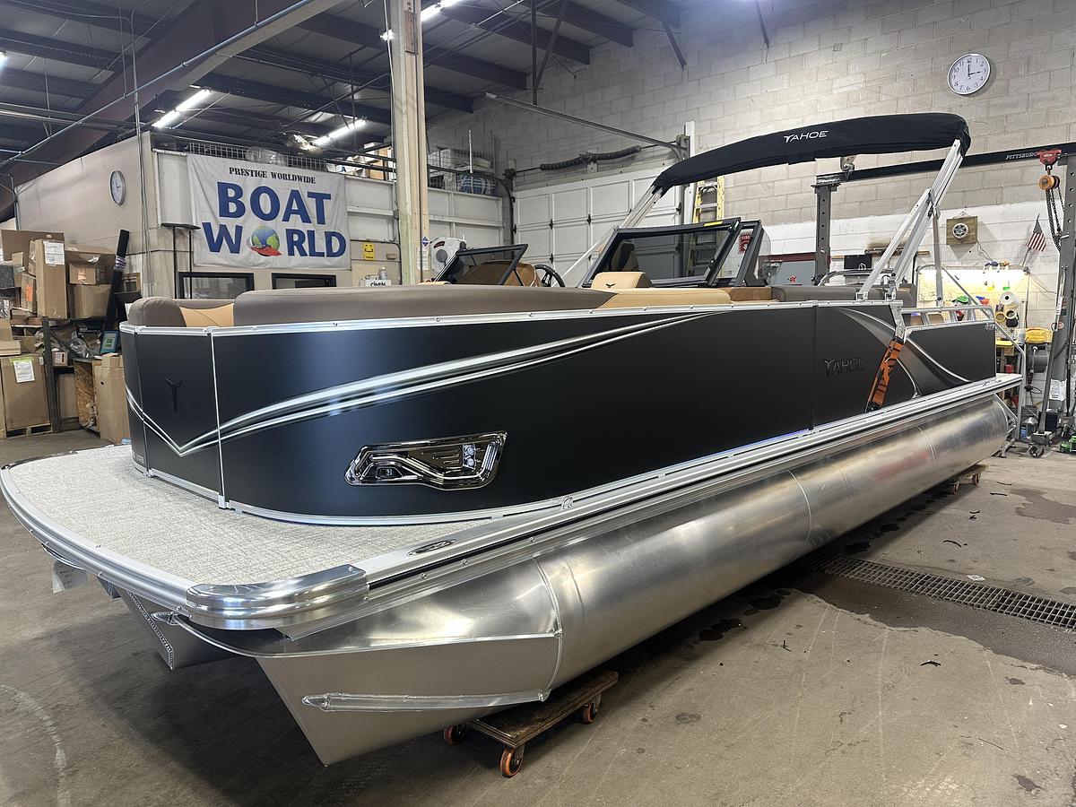2025 Tahoe Pontoons LTZ 2385 Swingback (VRB) Windshield Tritoon & Honda 4-Stroke EFI
