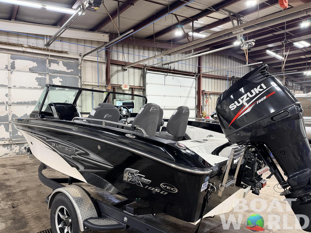 Used 2016 Larson FX 1850 DC Fiberglass Fishing Boat
