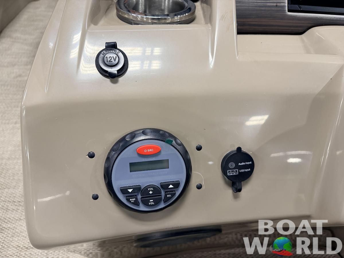 Used 2020 Bennington 22S Quad Lounge Pontoon