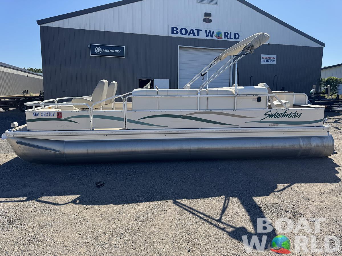 Used 2004 Sweetwater 2222 DF Pontoon