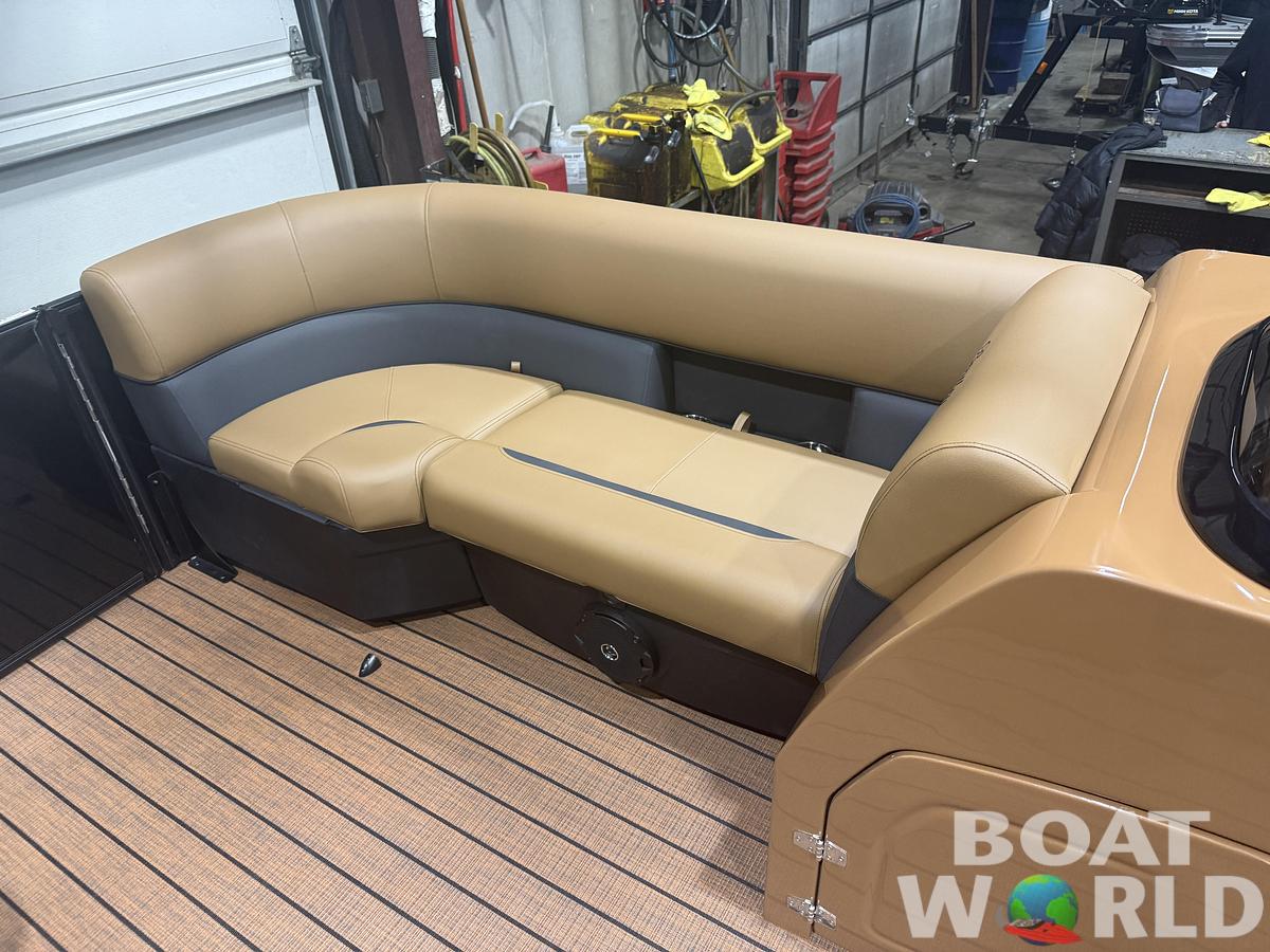 2026 Bentley Legacy 220 Navigator Quad Lounge Pontoon $36995