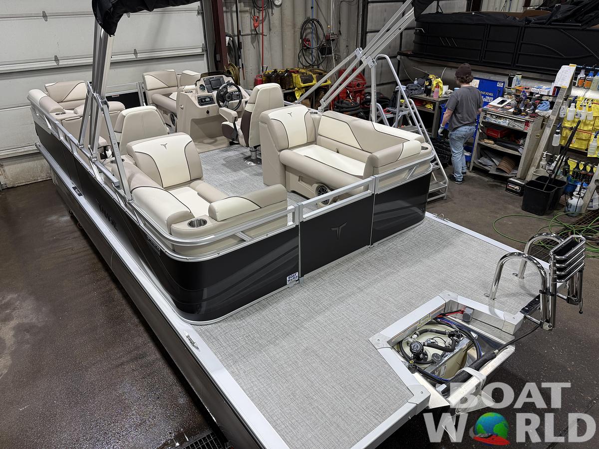 2026 Tahoe Pontoons Sport 2180 Quad Lounge