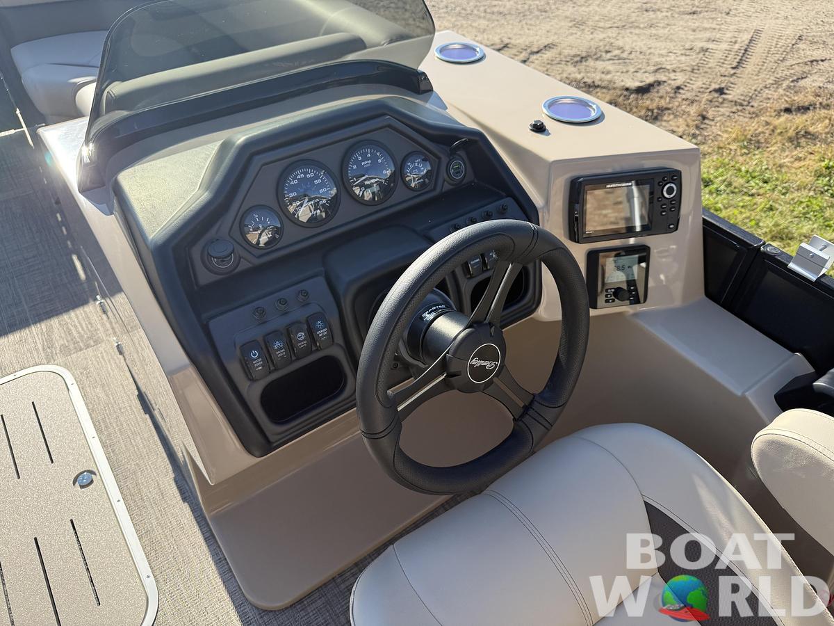 2026 Bentley Pontoons Legacy 223 Navigator DL Quad Lounge Tritoon & Honda 4-Stroke EFI