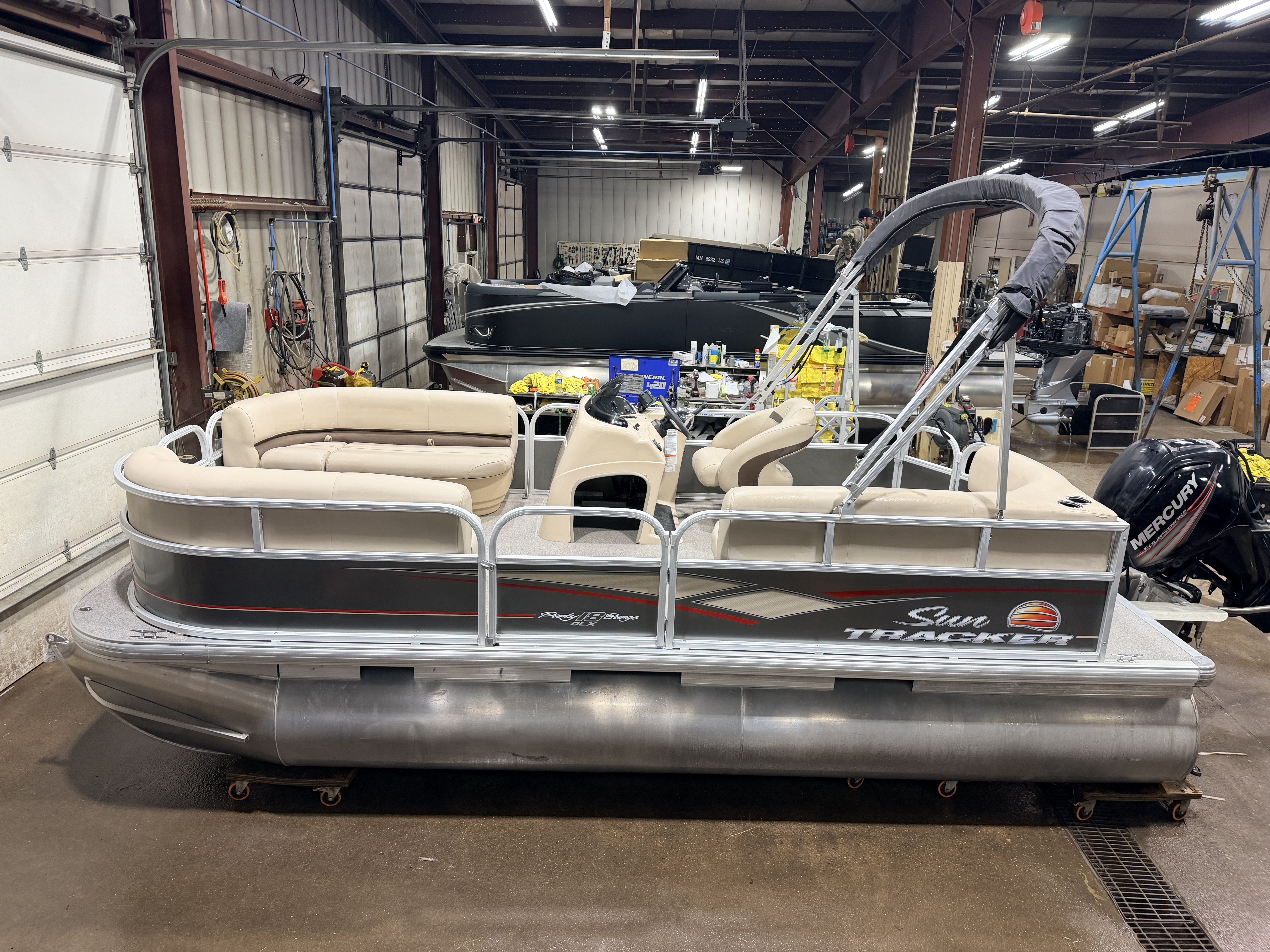 Used 2019 Sun Tracker Party Barge 18 DLX & 75HP Mercury 4Stroke -$21,995