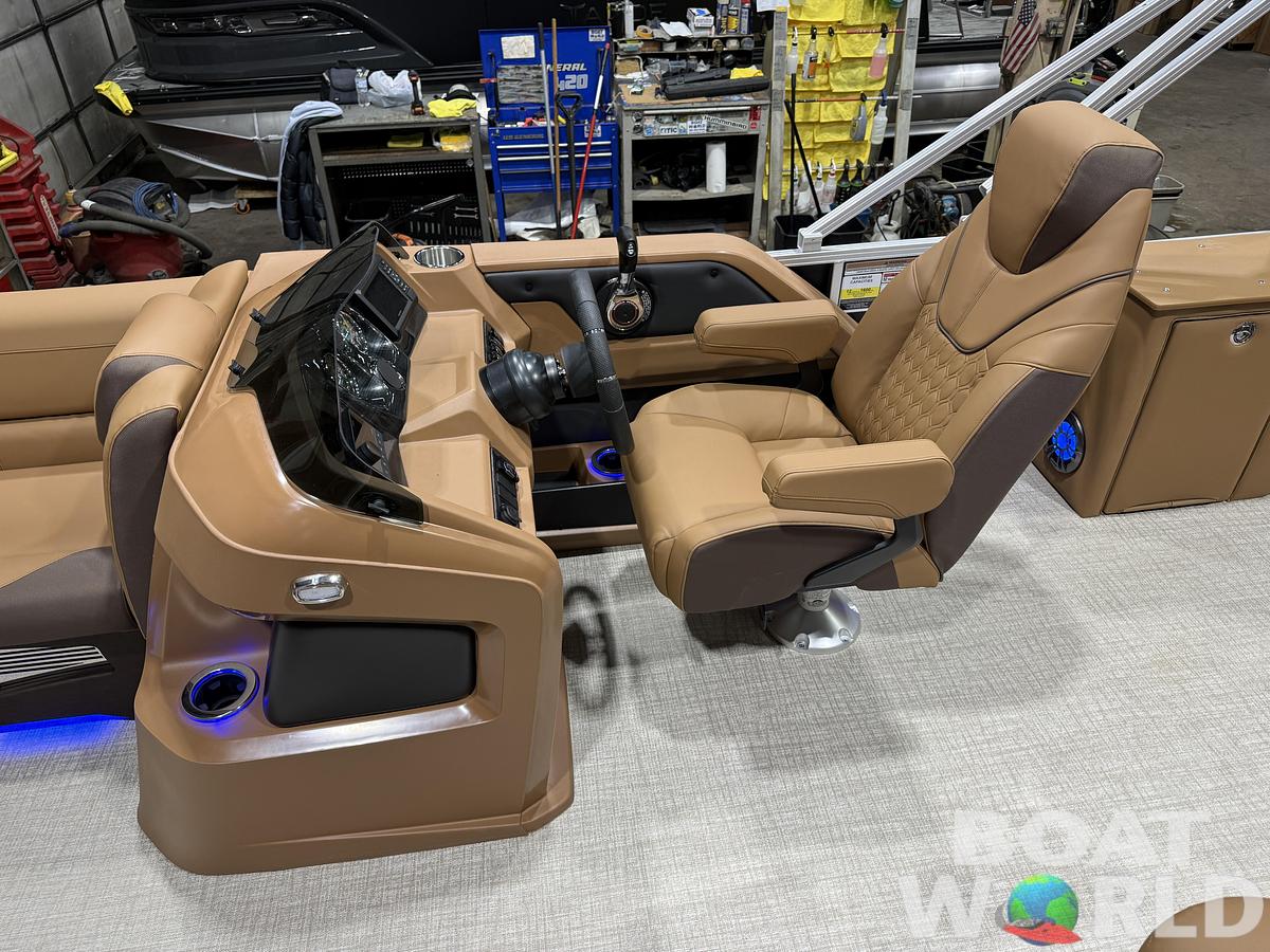 2026 Tahoe Pontoons LTZ 2385 (CRB) Cruise Rear Bench Tritoon 