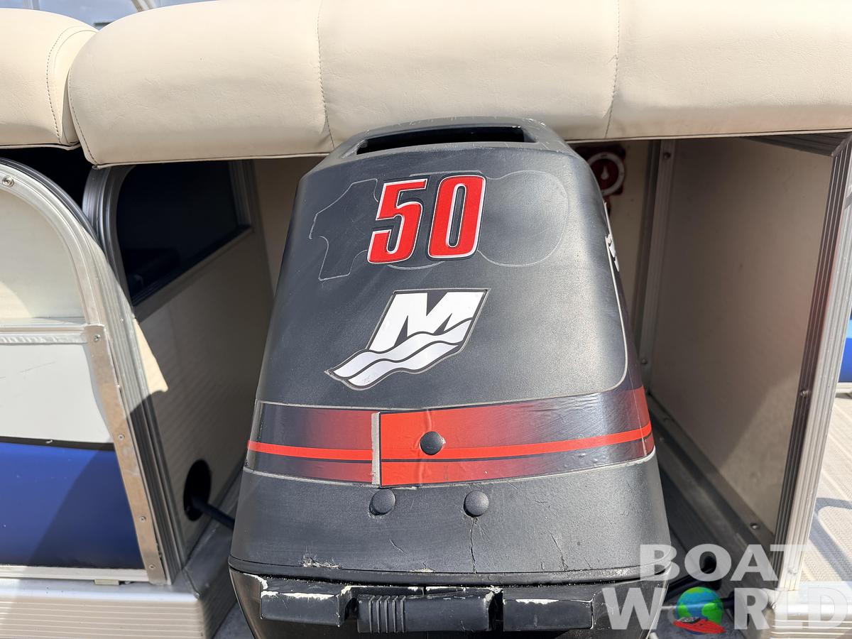 Used 2000 Bennington 2275 LX & 50HP Mercury 4Stroke -$12,995