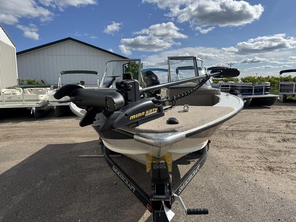 Used 2010 Smoker Craft Pro Mag 182