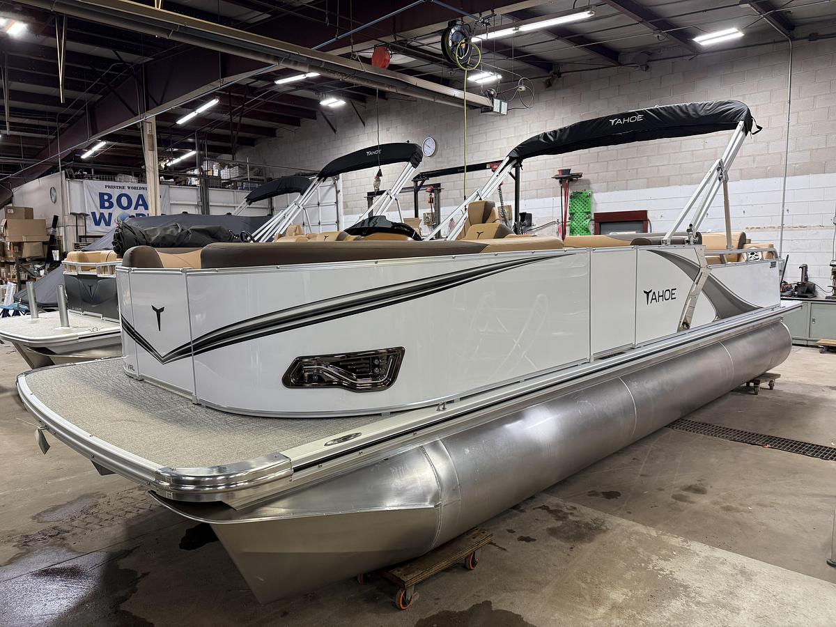 2025 Tahoe Pontoons LTZ 2385 Swingback (VRL) & Honda 4-Stroke EFI