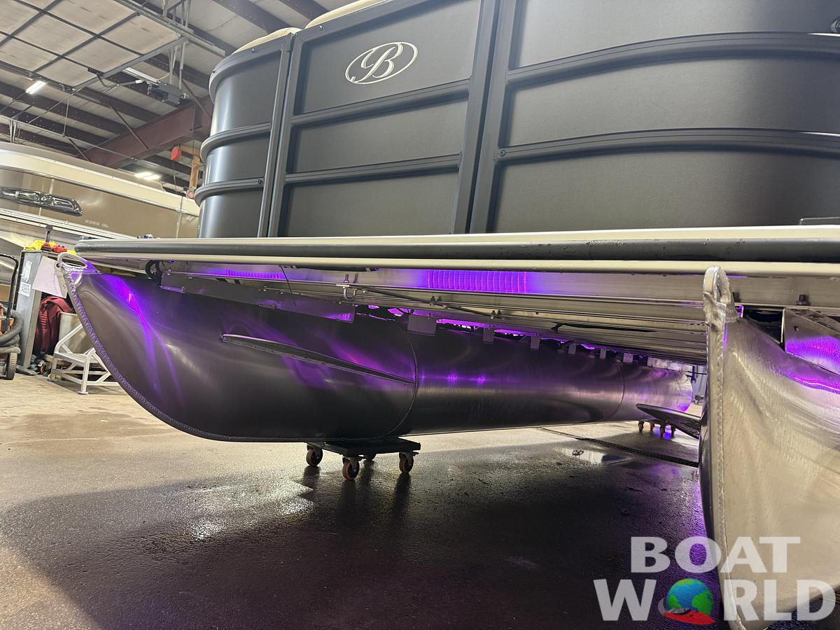 2027 Bentley Legacy 220 Navigator Quad Lounge Pontoon $42995