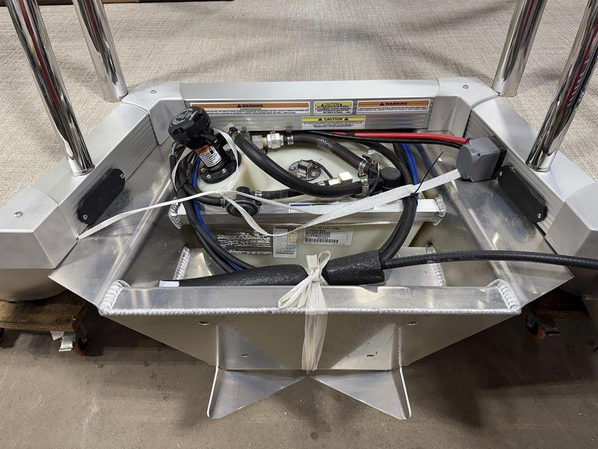 2025 Tahoe Pontoons LTZ 2385 Quad Lounge Shift Flip & Honda 4-Stroke EFI