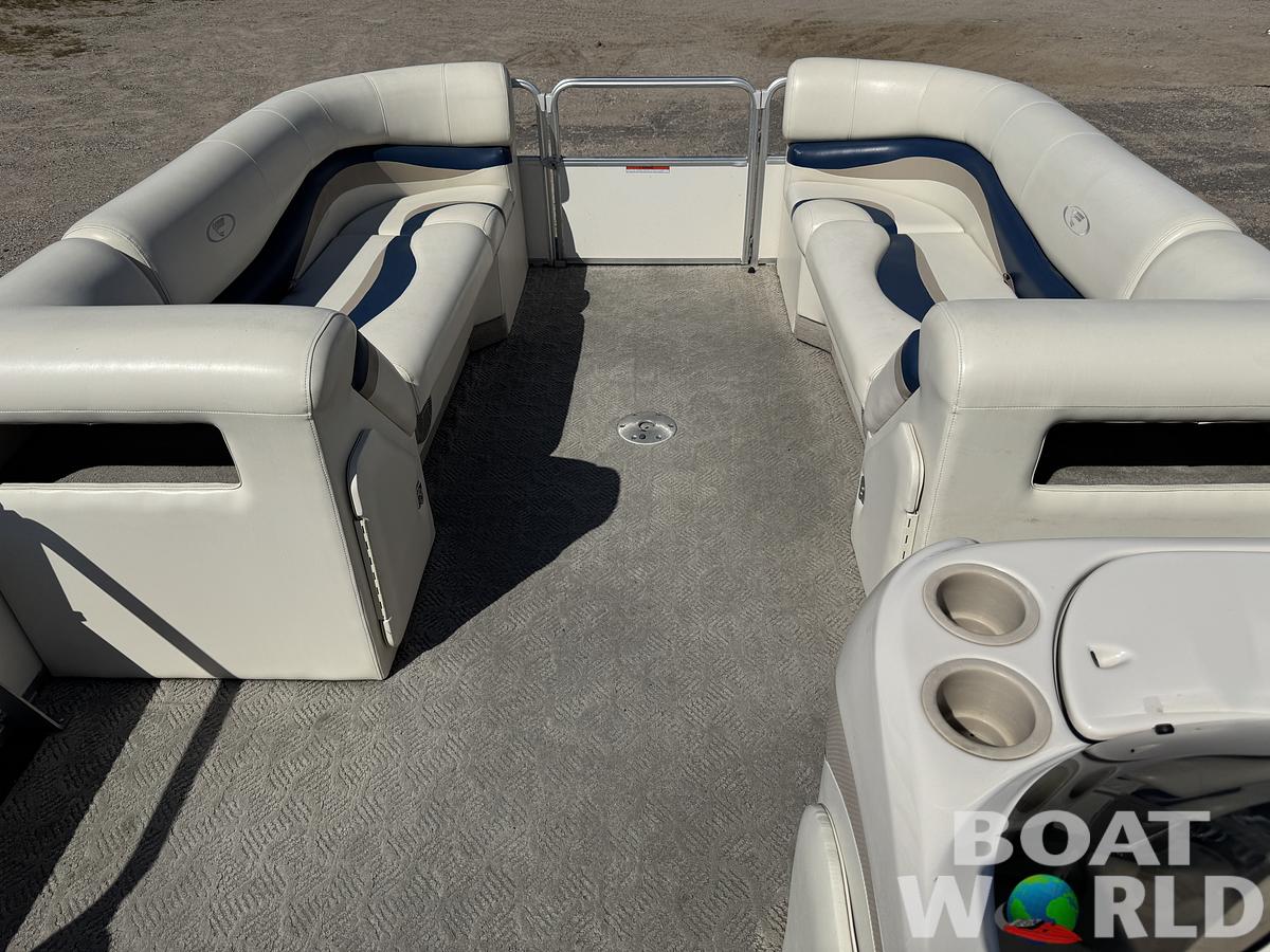 Used 2004 Fisher 220 Freedom Pontoon