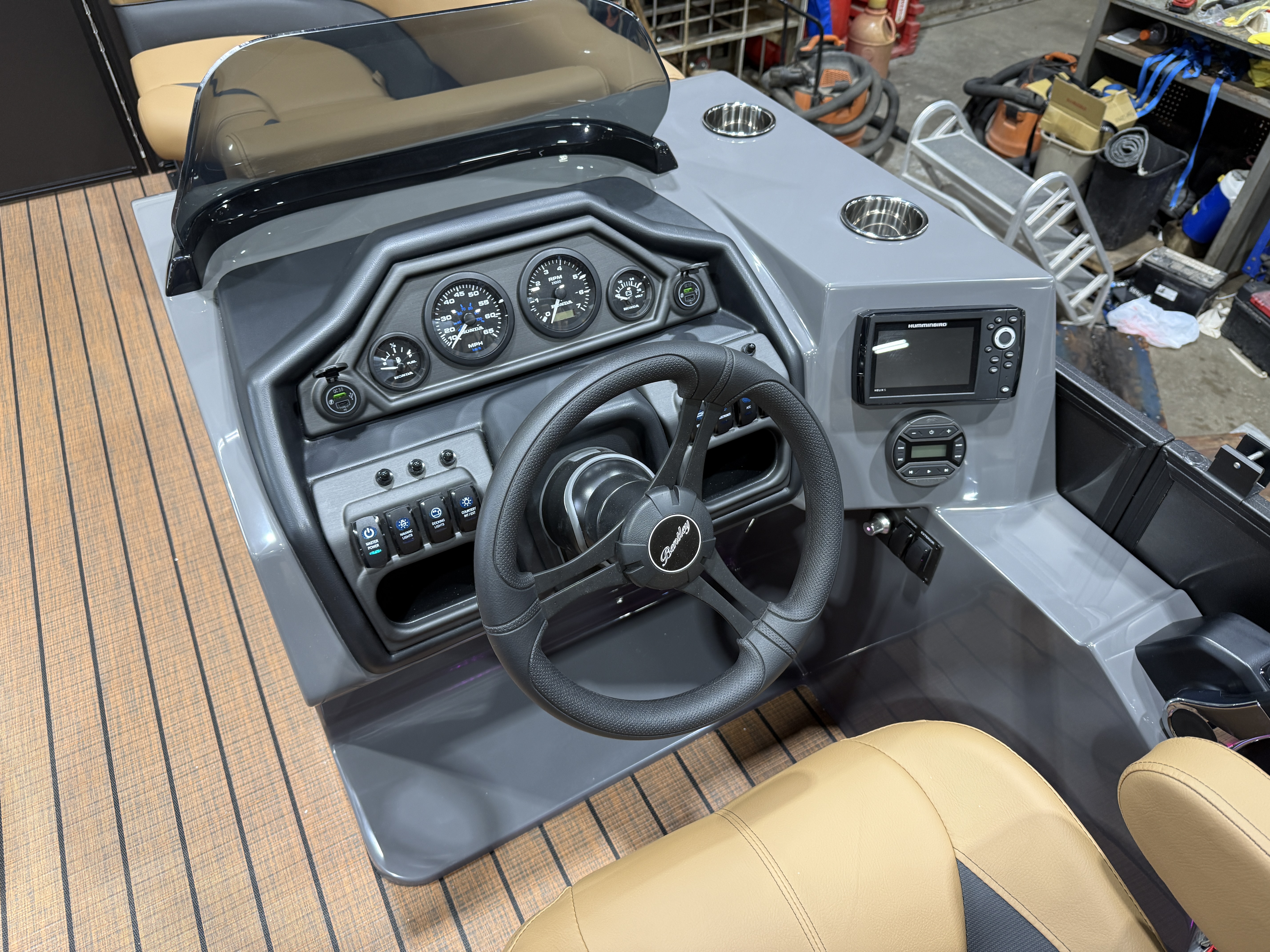 2027 Bentley Legacy 220 QSB Swingback $46995