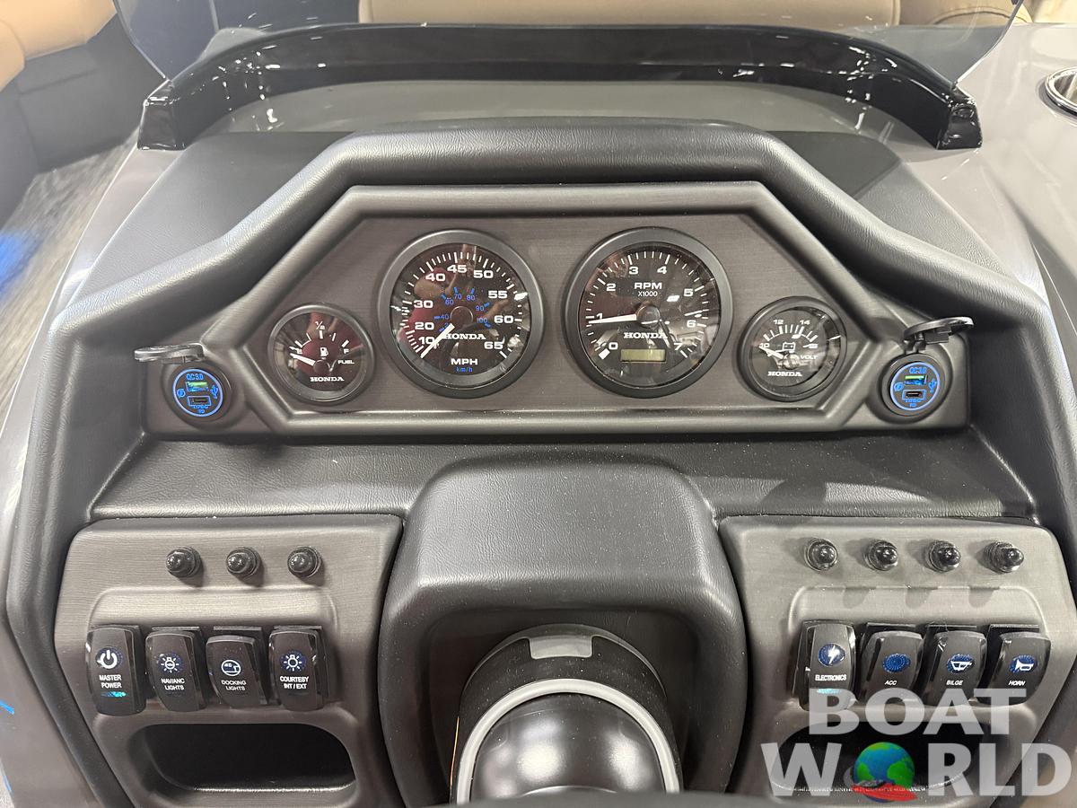 2027 Bentley Legacy 223 Swingback Tritoon $56995