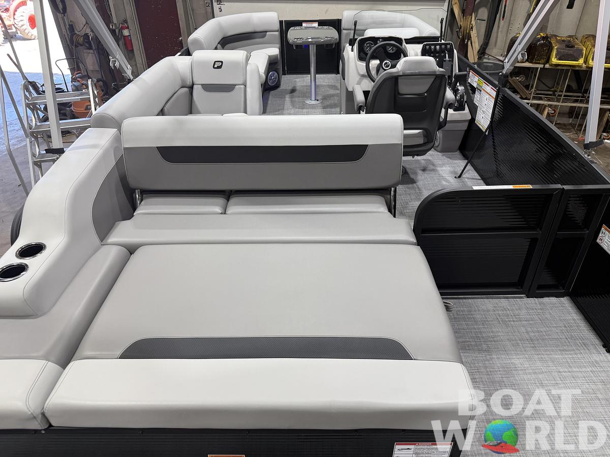 2026 Princecraft Vectra 21 RL Swingback Lounge $31995