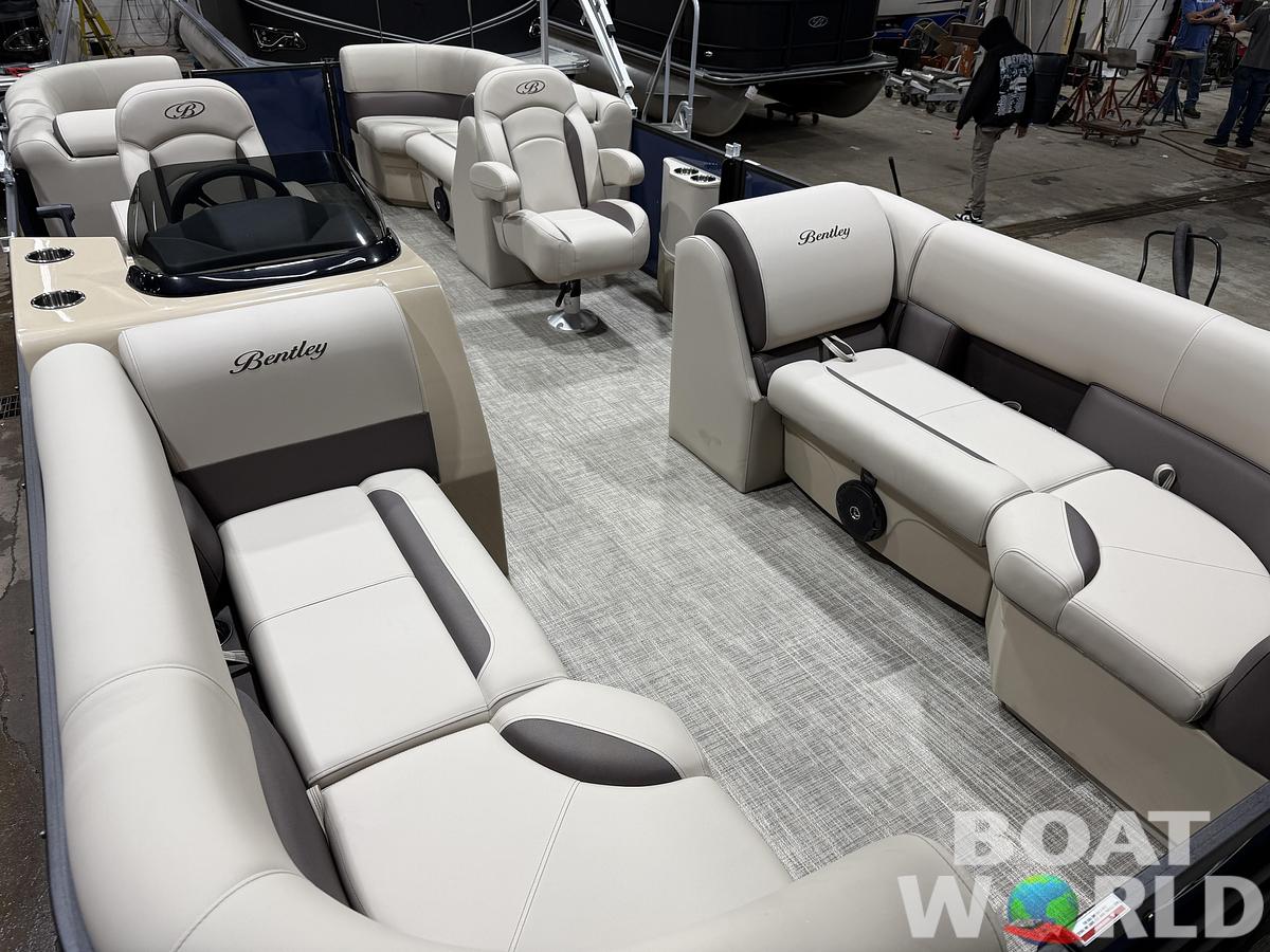 2026 Bentley Legacy 220 Navigator Quad Lounge Pontoon $36995