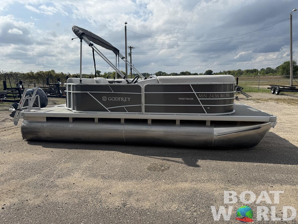 Used 2021 Sweetwater 1880 Pontoon