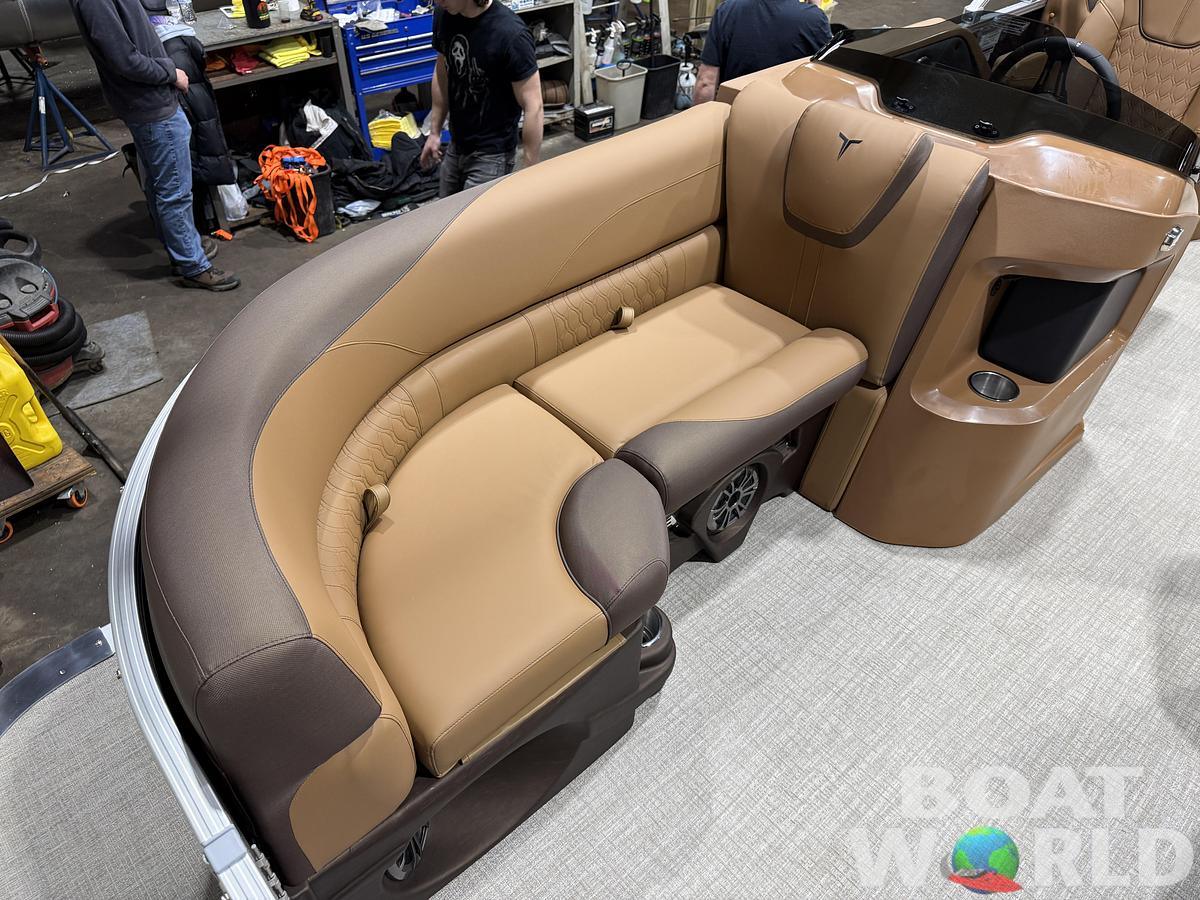 2026 Tahoe Pontoons LTZ 2385 Quad Lounge 
