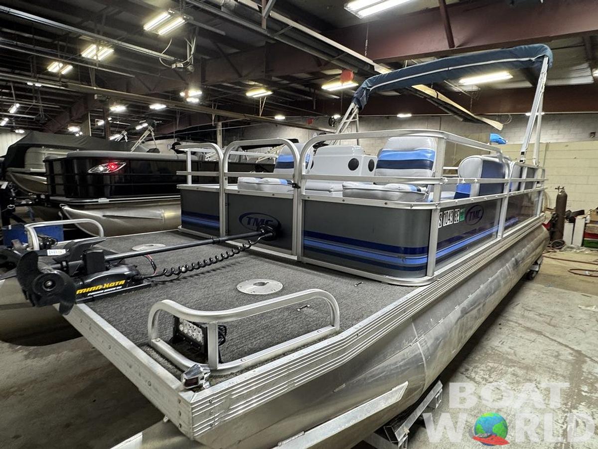 Used 2002 TMC 2200 FM Pontoon
