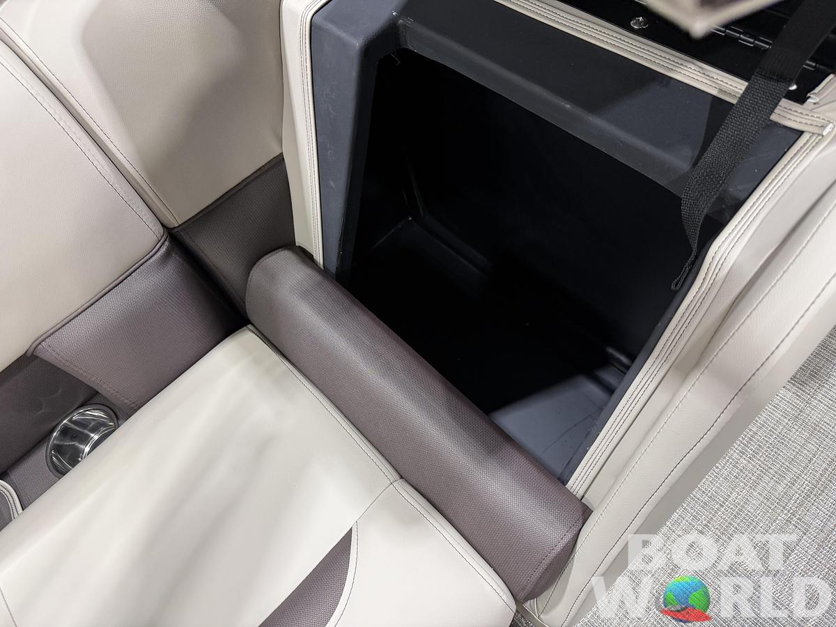 2026 Bentley Legacy 220 Navigator Quad Lounge Pontoon $36995