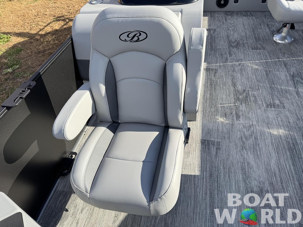 2026 Bentley Pontoons Forward Fish 220 Swingback