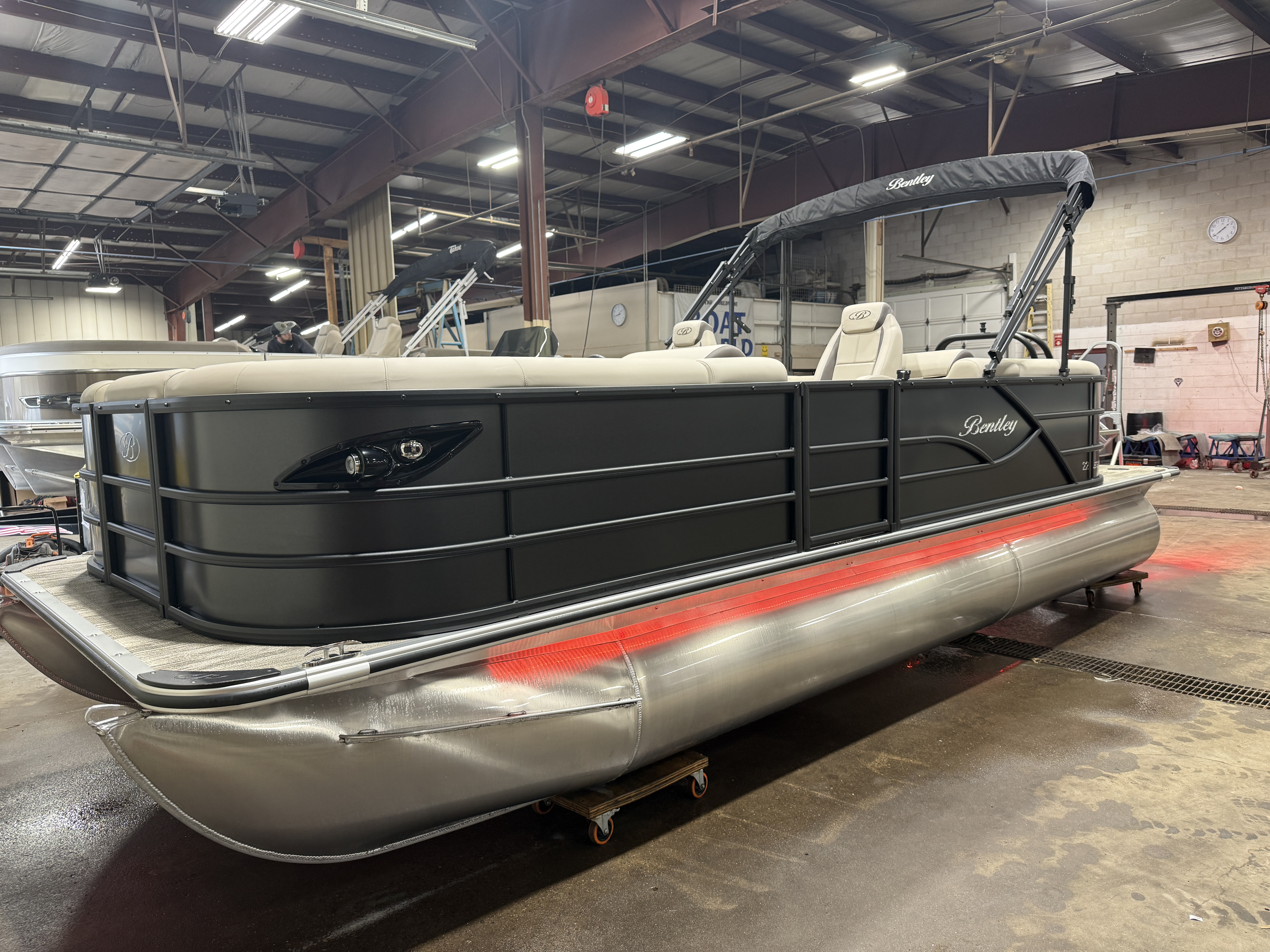 2027 Bentley Legacy 220 Navigator Quad Lounge Pontoon $42995