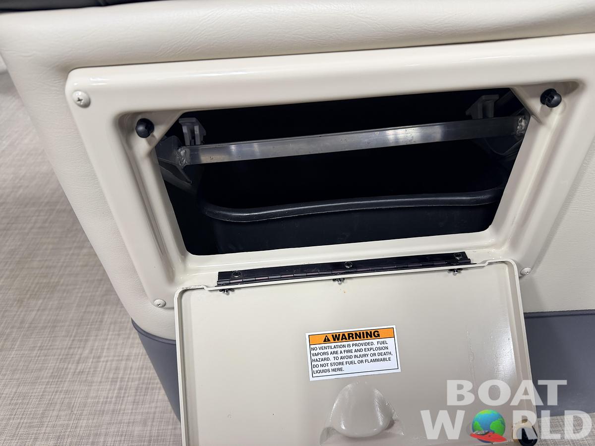 Used 2018 Premier 220 SunSpree